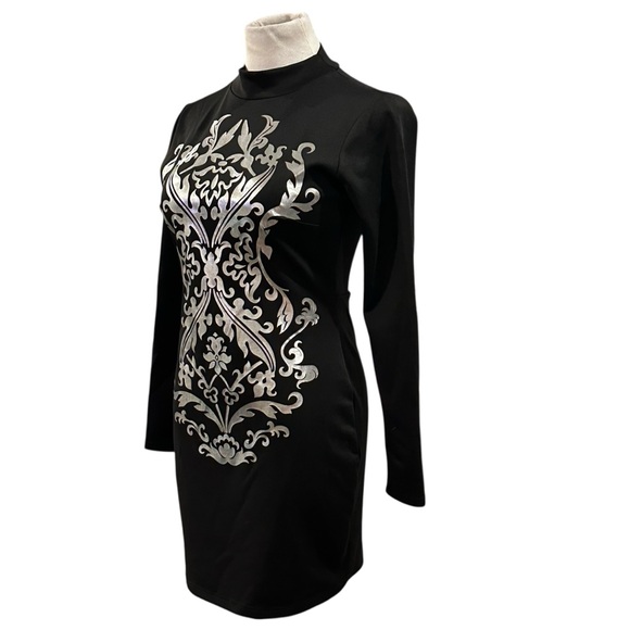 Forever 21 Black & Silver Metallic Filagree Long Sleeve Midi Dress - Size Medium - Picture 4 of 16